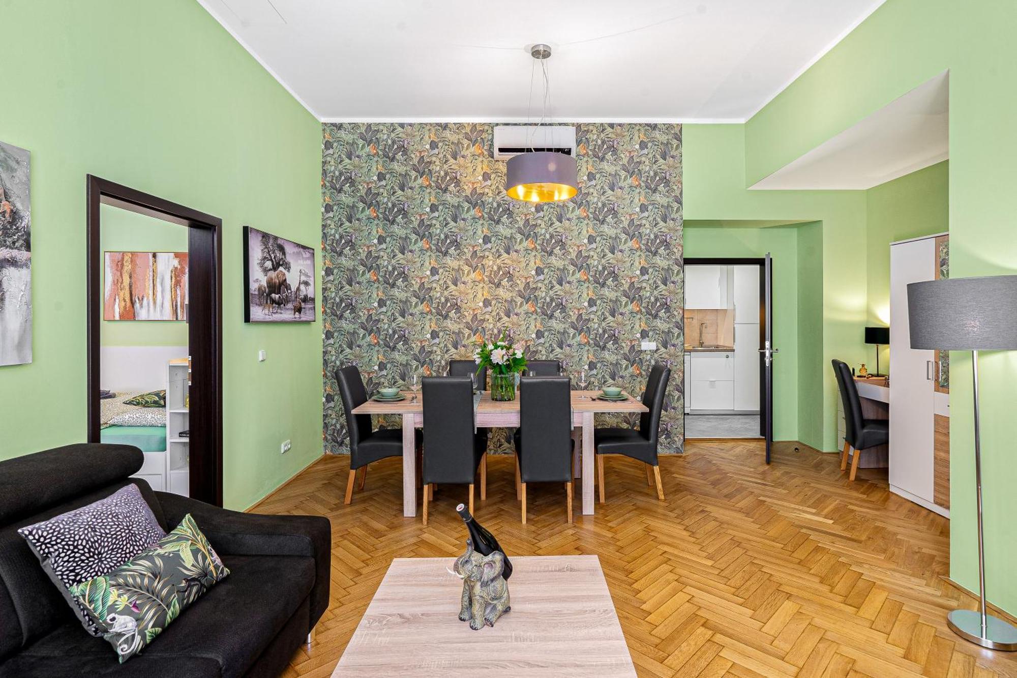 Oasis Apartments At Charles Square Prag Exteriör bild