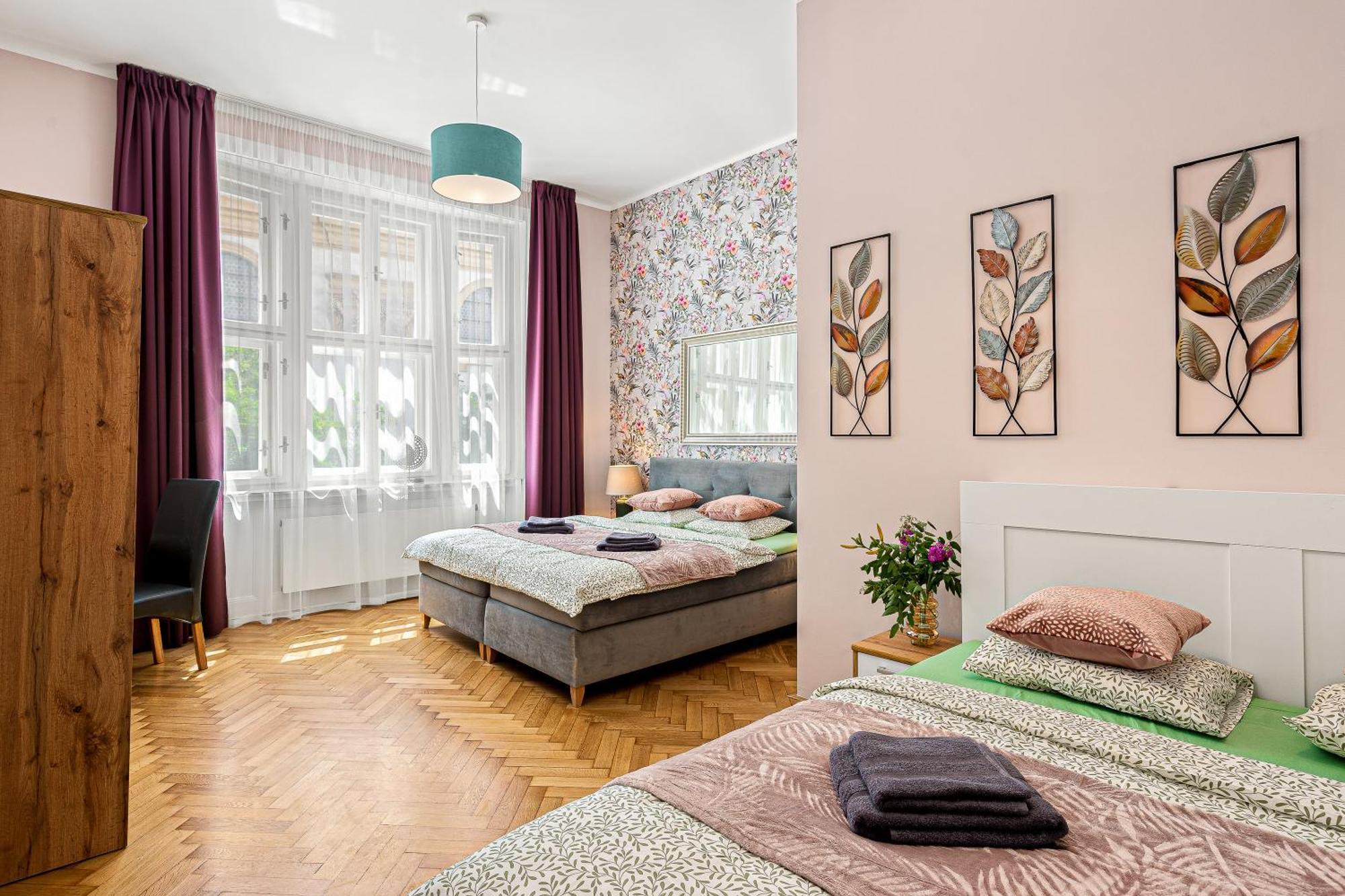 Oasis Apartments At Charles Square Prag Exteriör bild