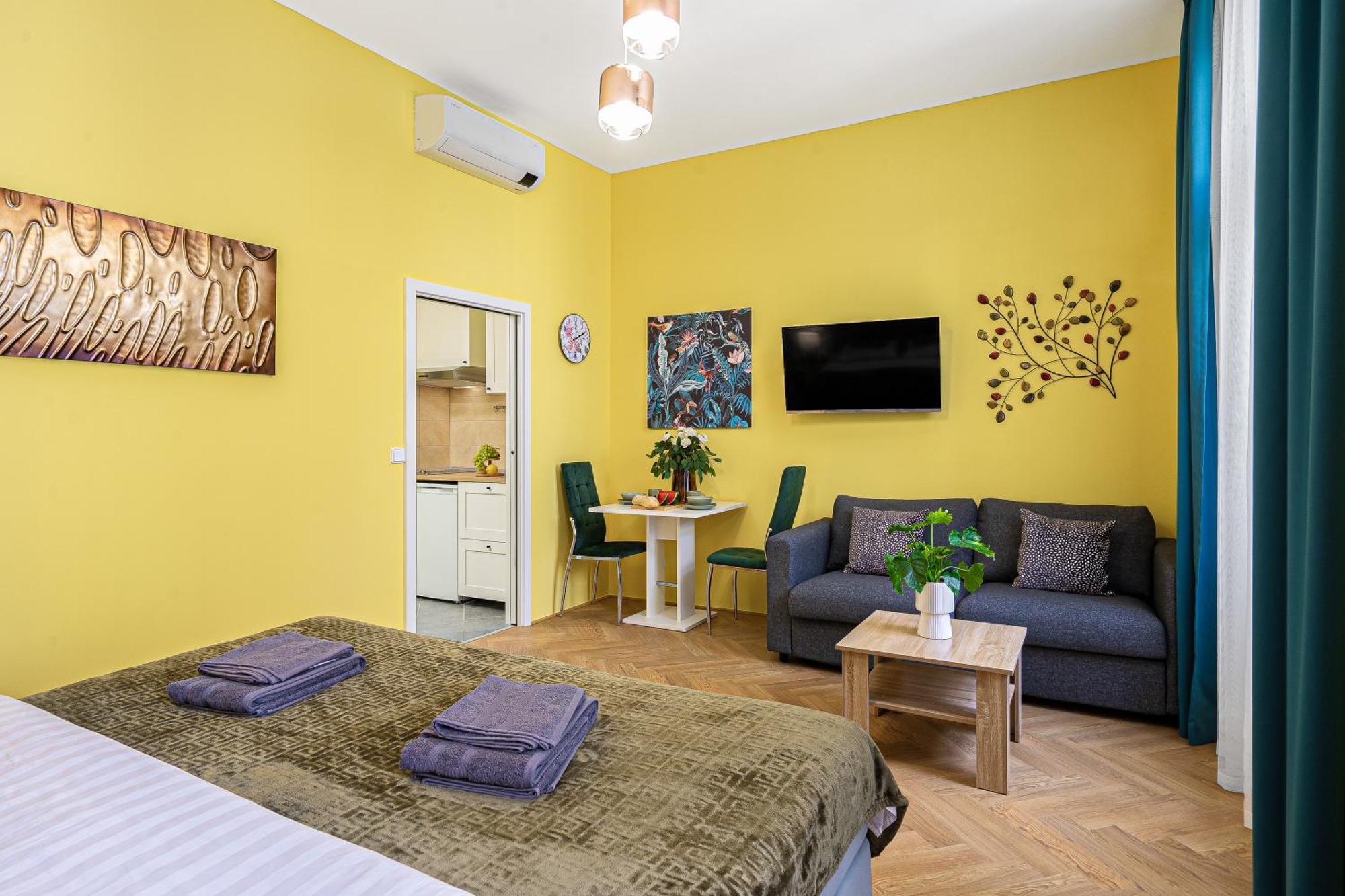 Oasis Apartments At Charles Square Prag Exteriör bild